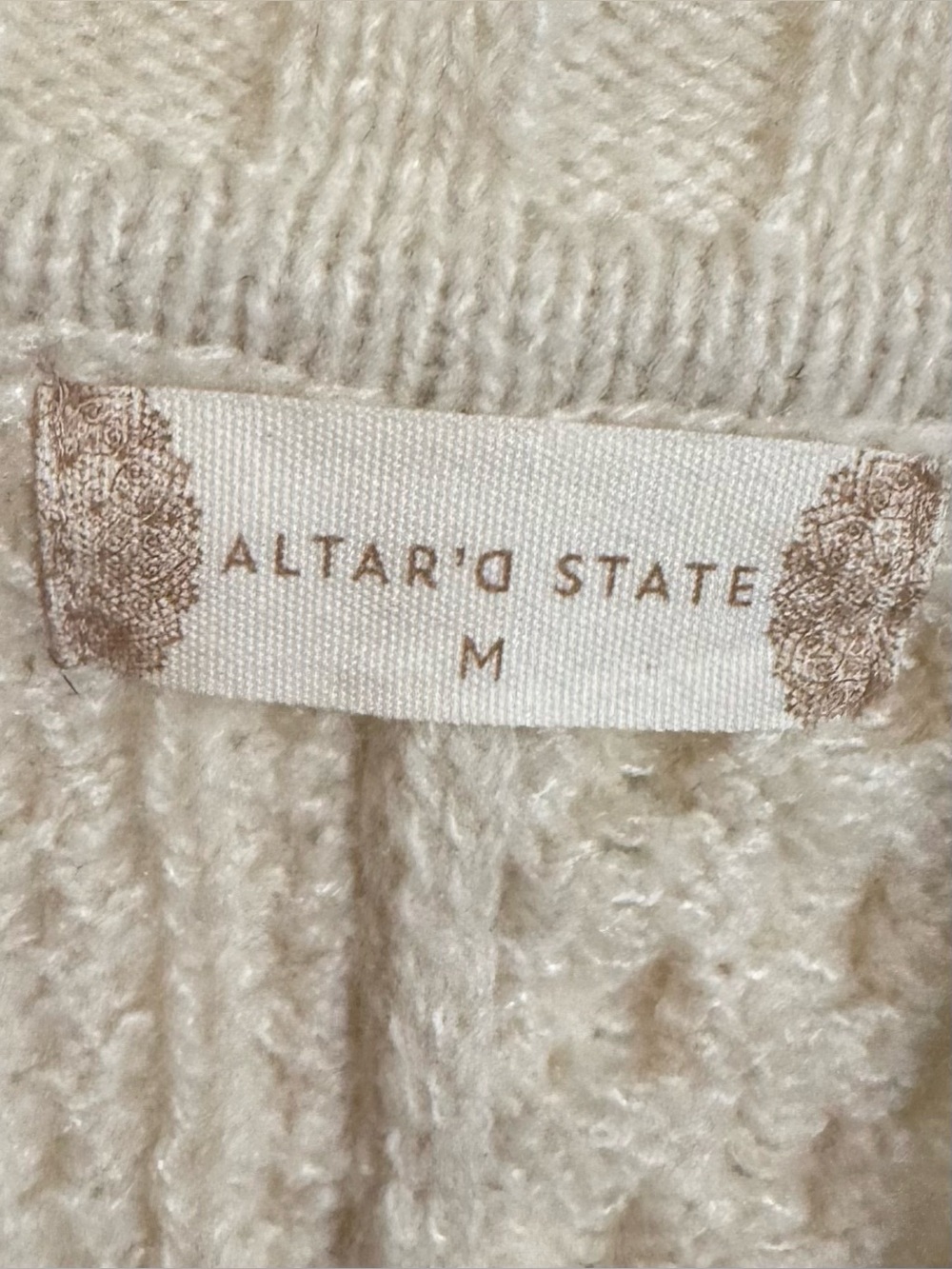 Altar'd State Cream Cable Knit V-Neck Sweater Vest! Size Medium. - Picture 6 of 10